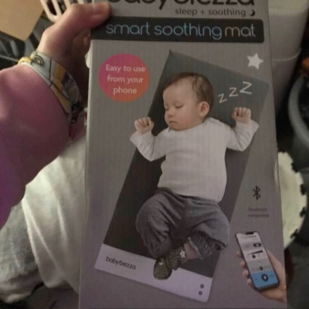 BRAND NEW IN BOX BABY BREZZA SMART MAT